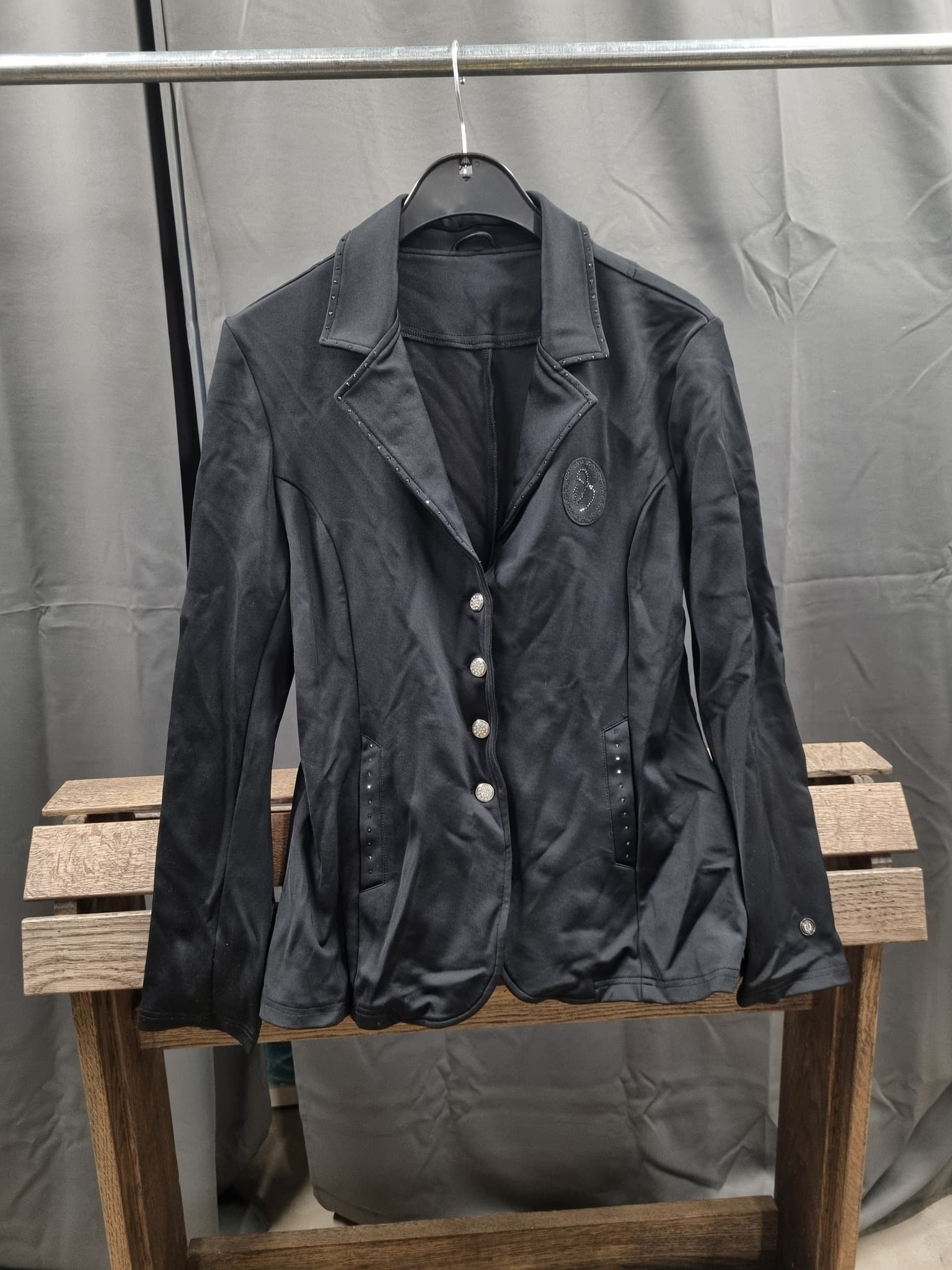 Kavaj, 40, Imperial Riding