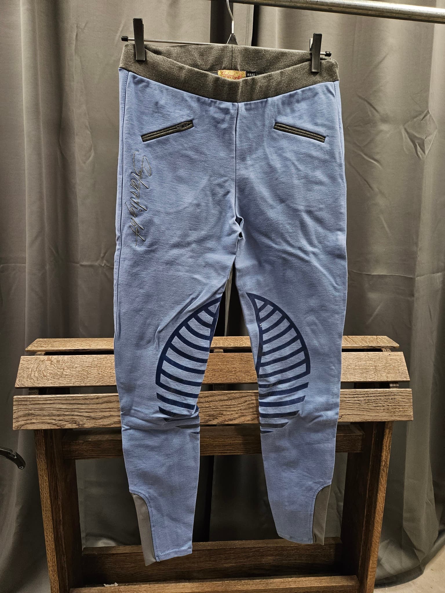 Ridleggings, 38, Starlight