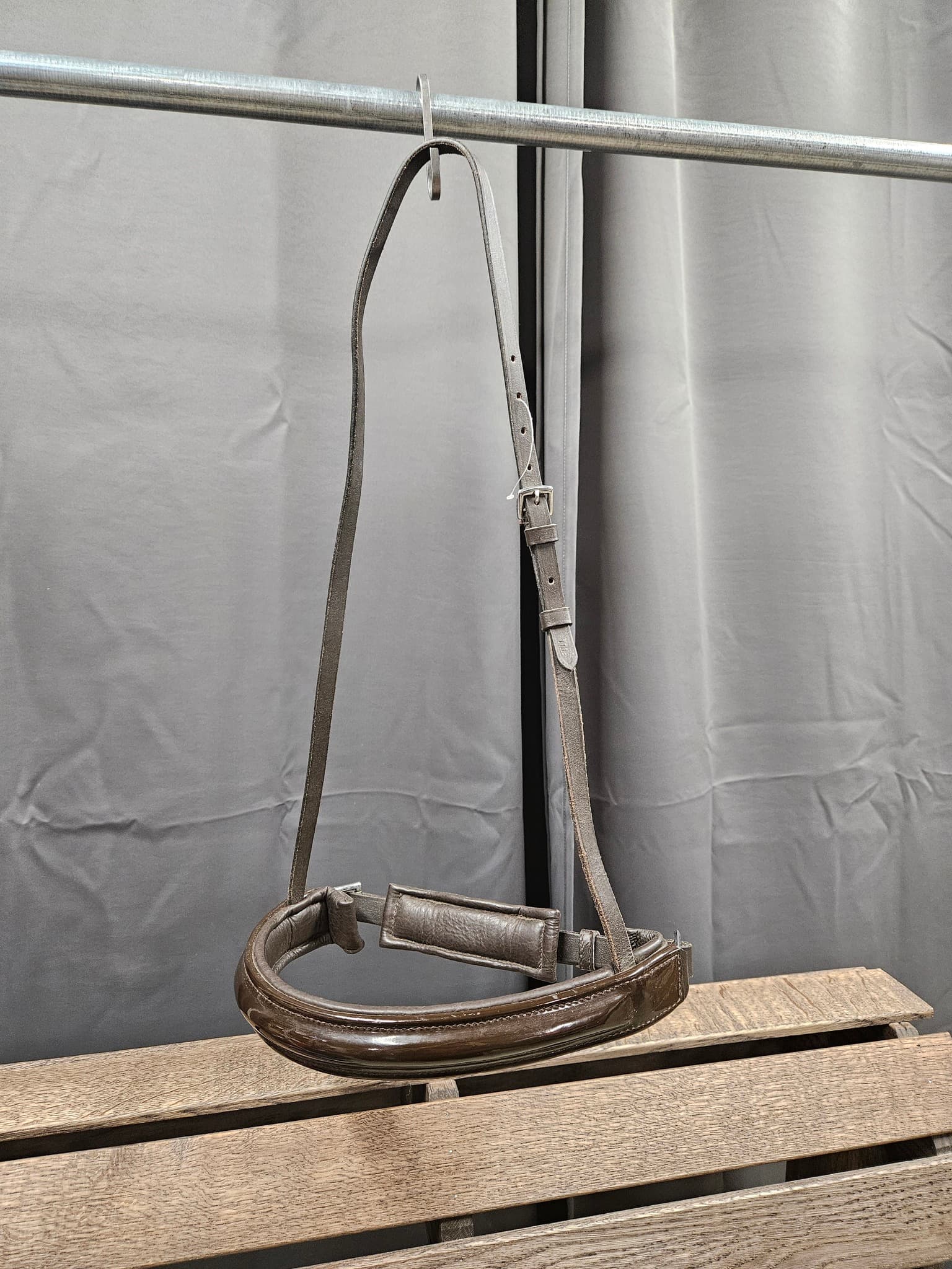 Engelsk nosgrimma, full