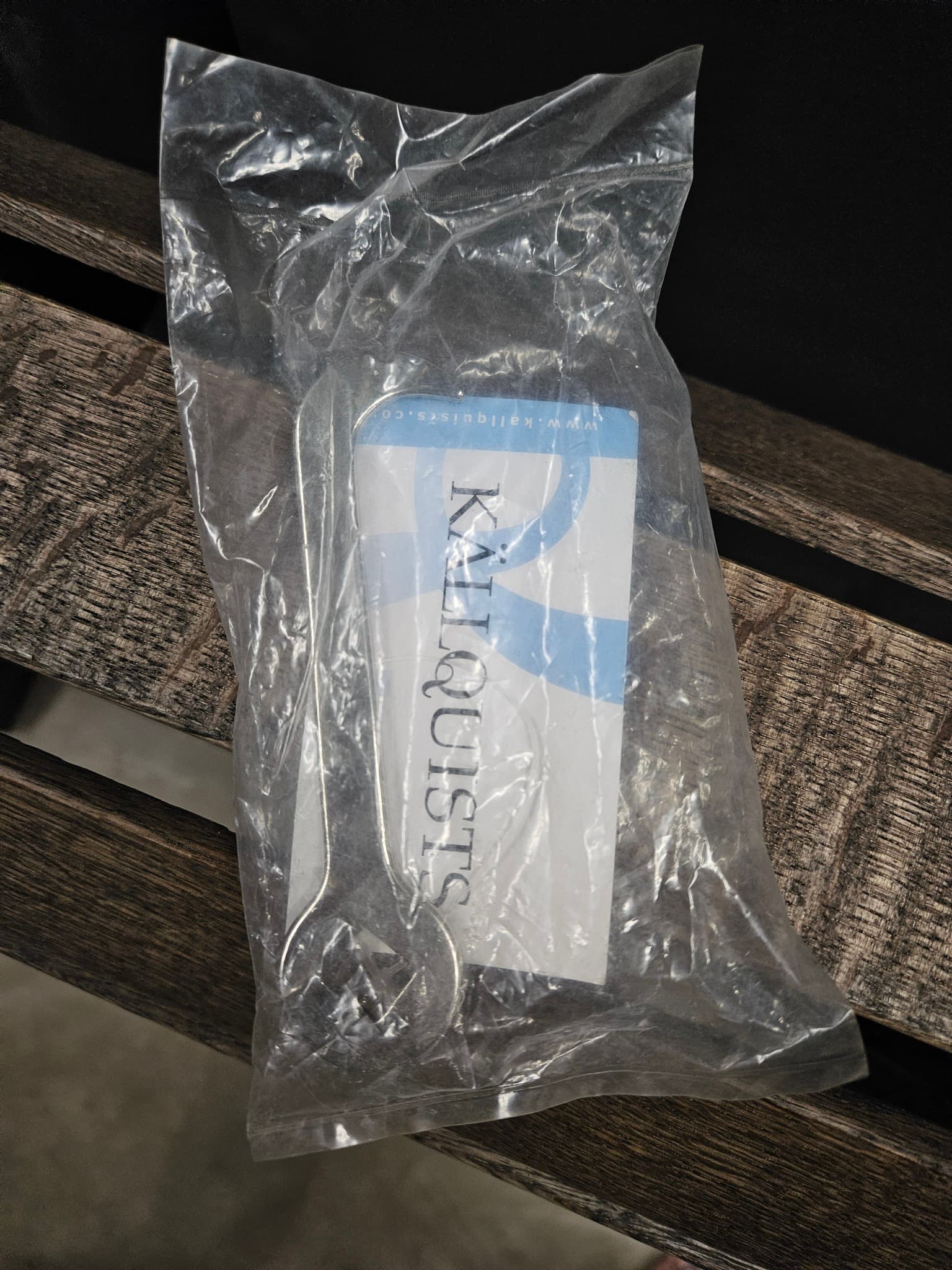 Hovkrats m broddnyckel, Källquist