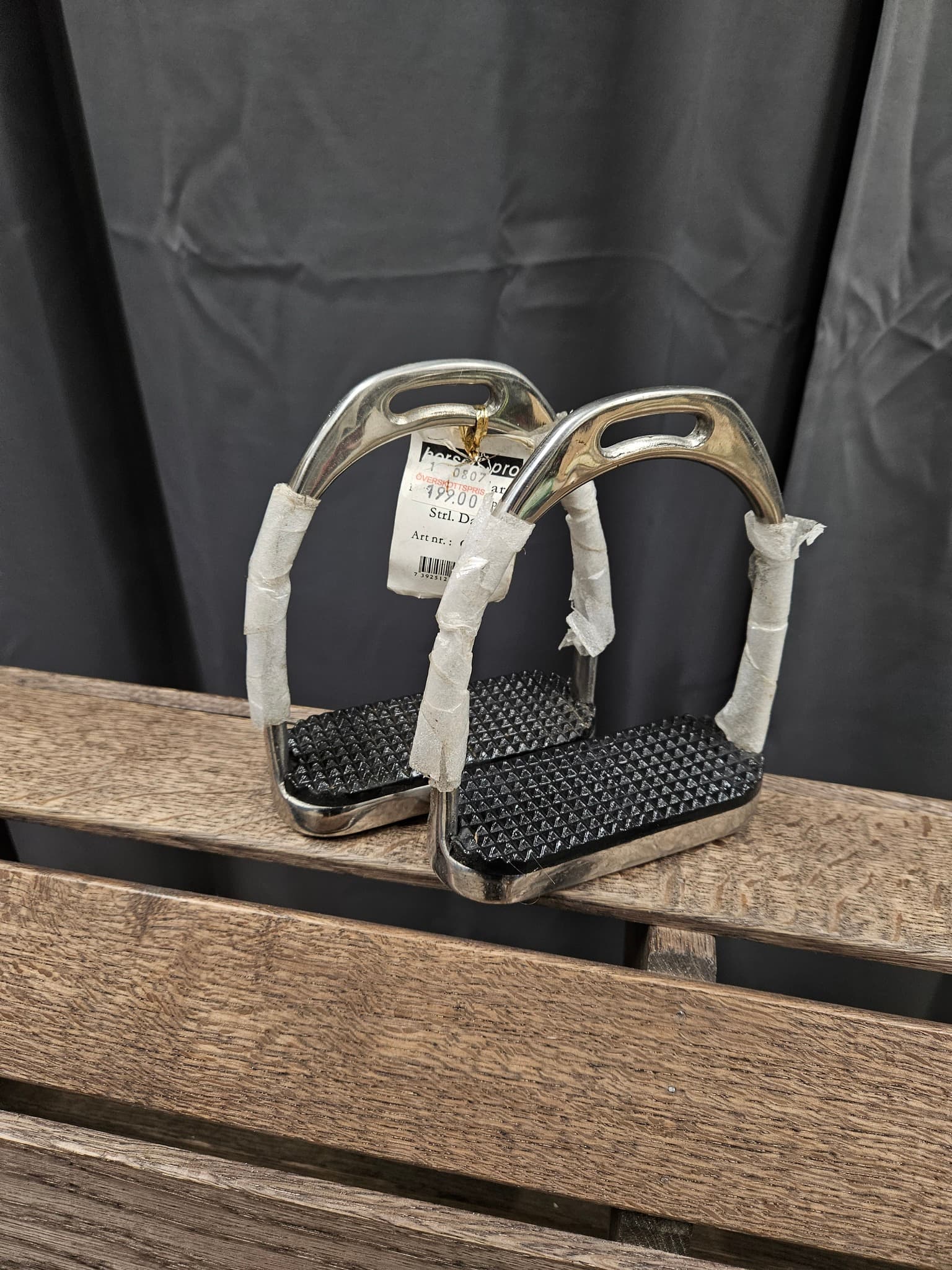 Stigbyglar, dam, Horse Pro