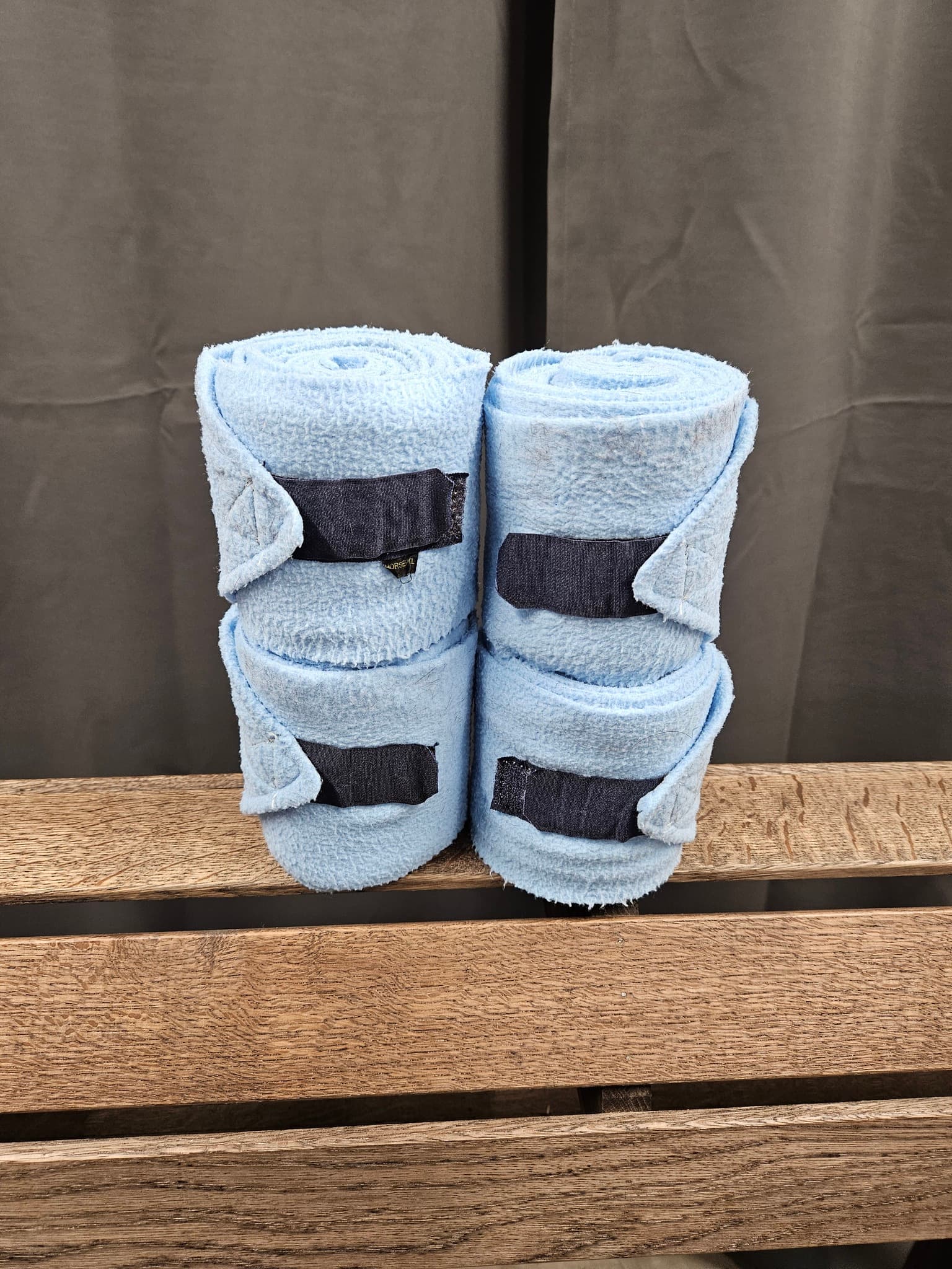 Fleecelindor, Horsepol