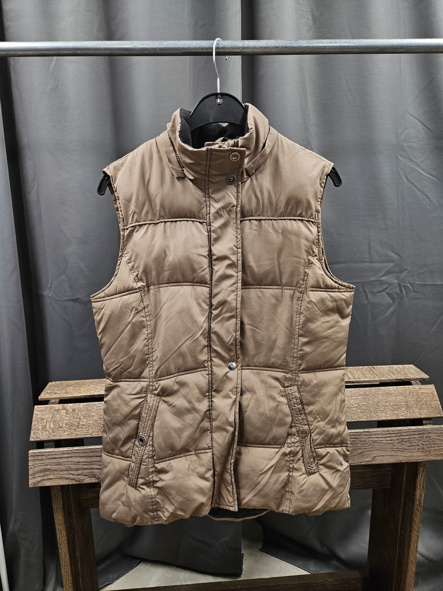 Väst, 40, Rosetti Riding