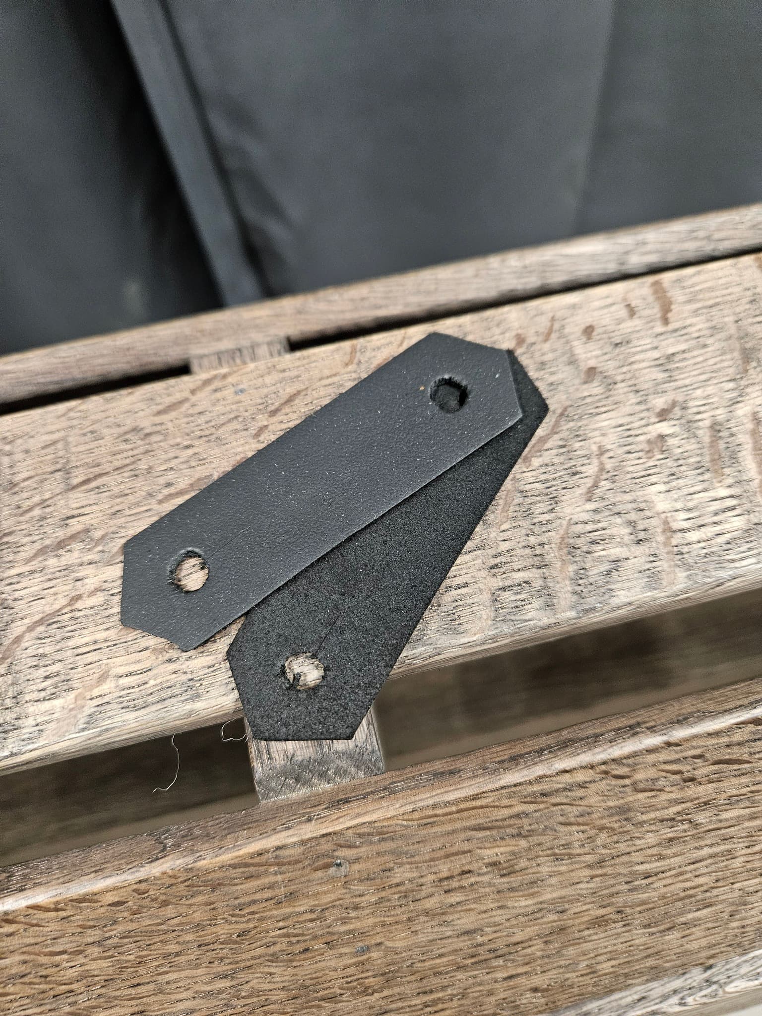 Läderfästen till säkerhetsstigbyglar