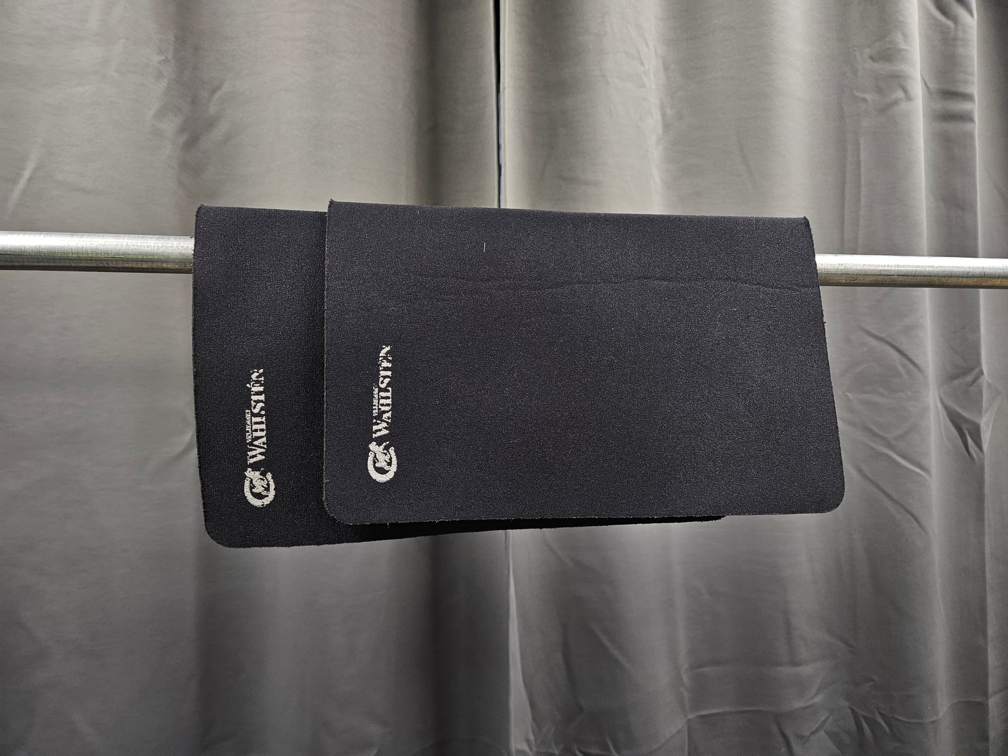 Bandagepaddar, Wahlsten