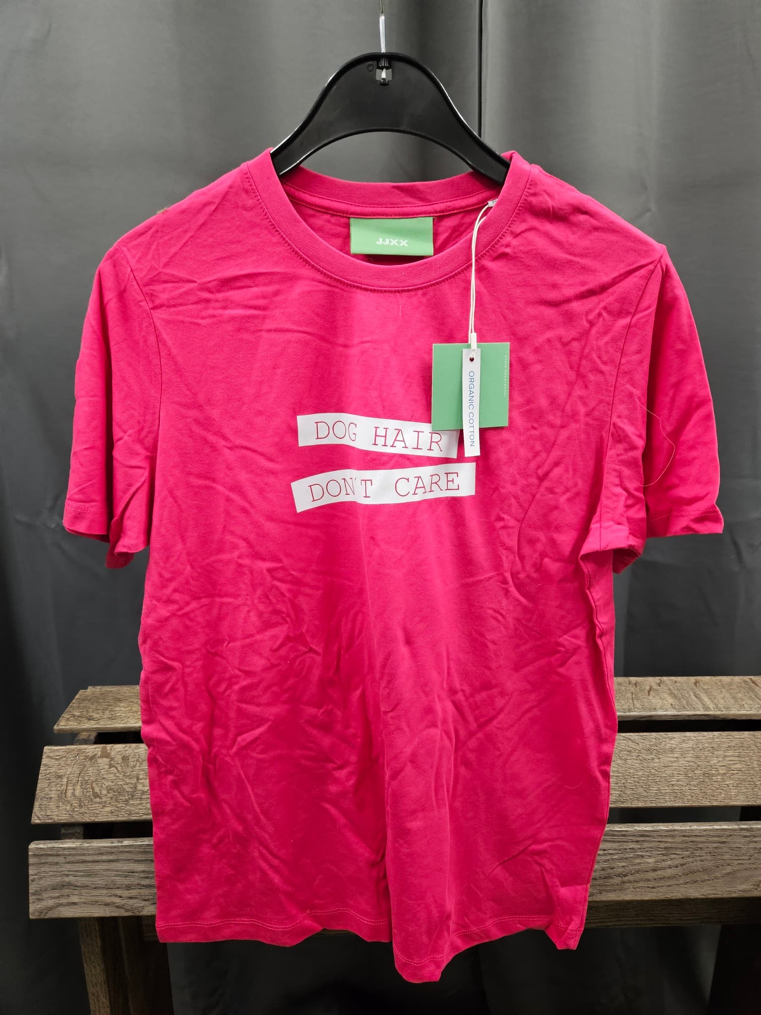 T-shirt, M, "Dog hair, don't care"