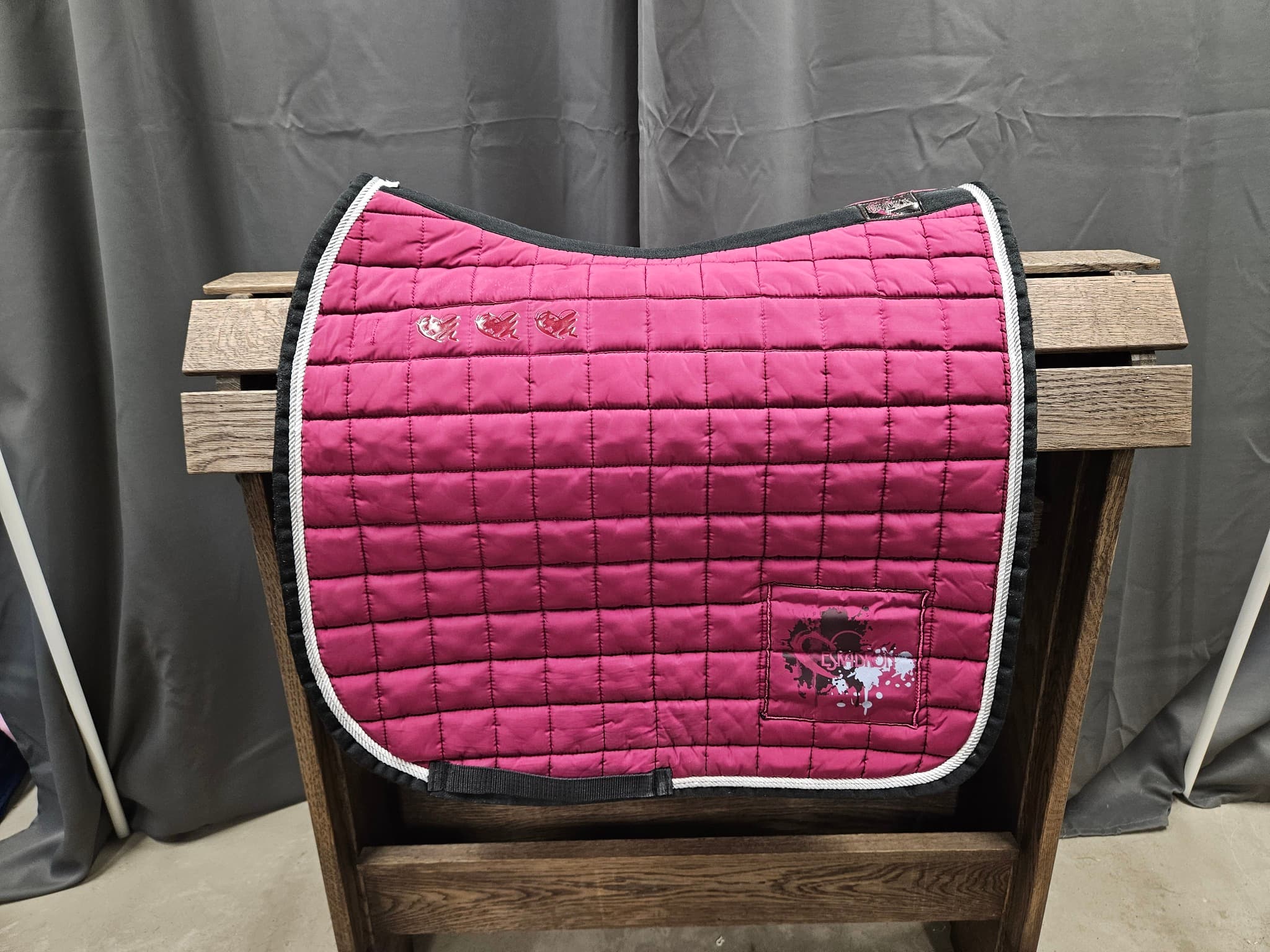 Schabrak, full, Eskadron