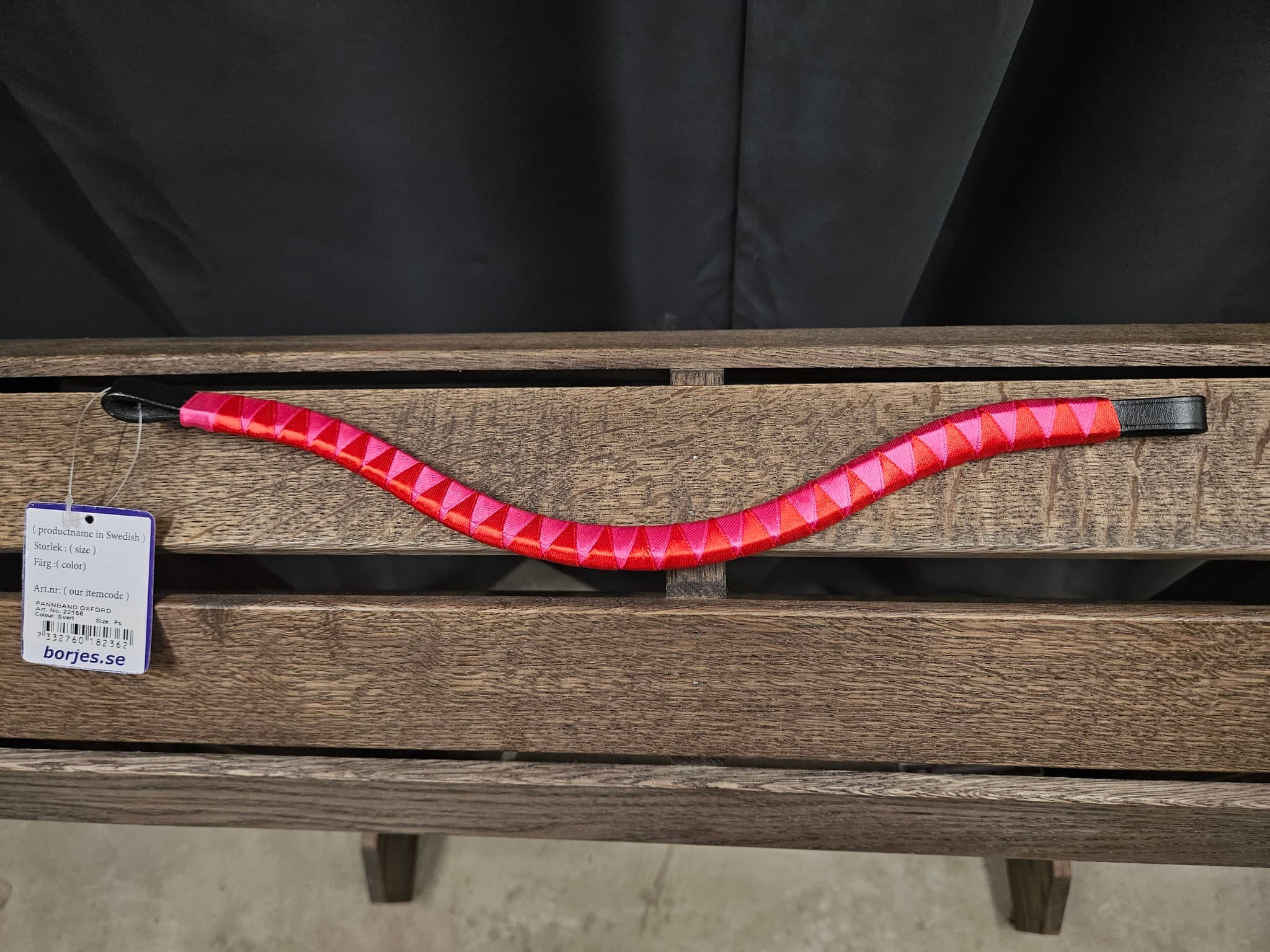 Pannband, ponny, Börjes