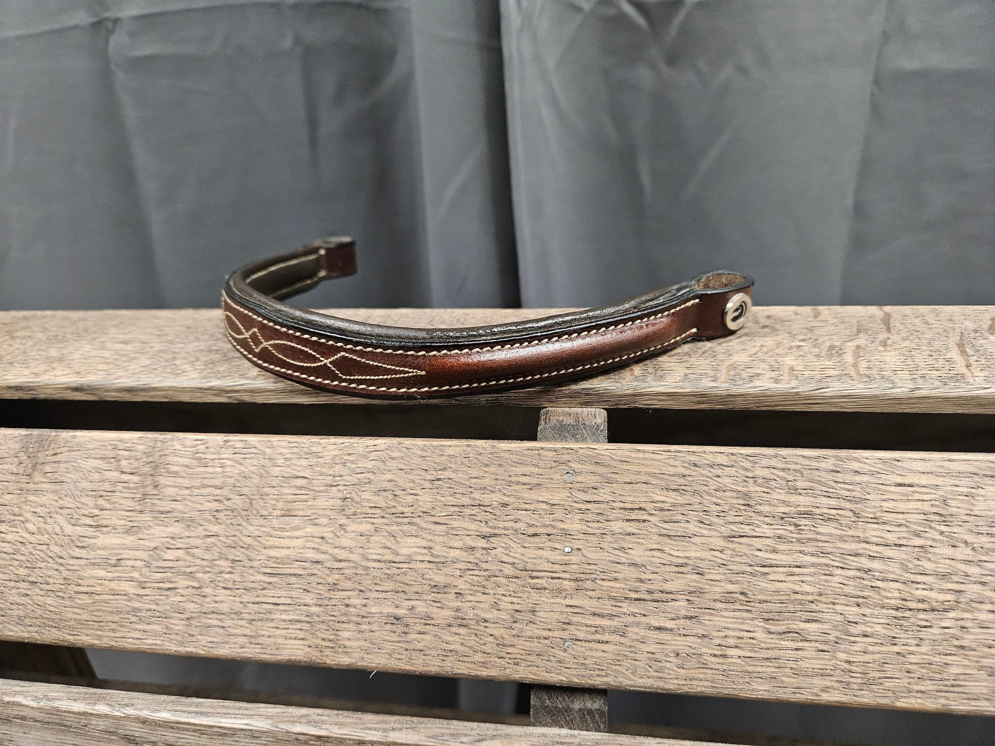 Pannband, ponny, Fairfield